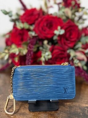 Louis Vuitton Blue Epi Leather Key Cles